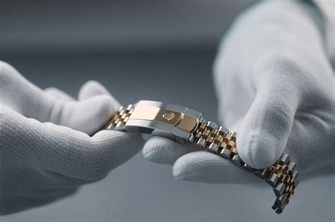 changing rolex bracelet|Rolex jubilee bracelet adjustment.